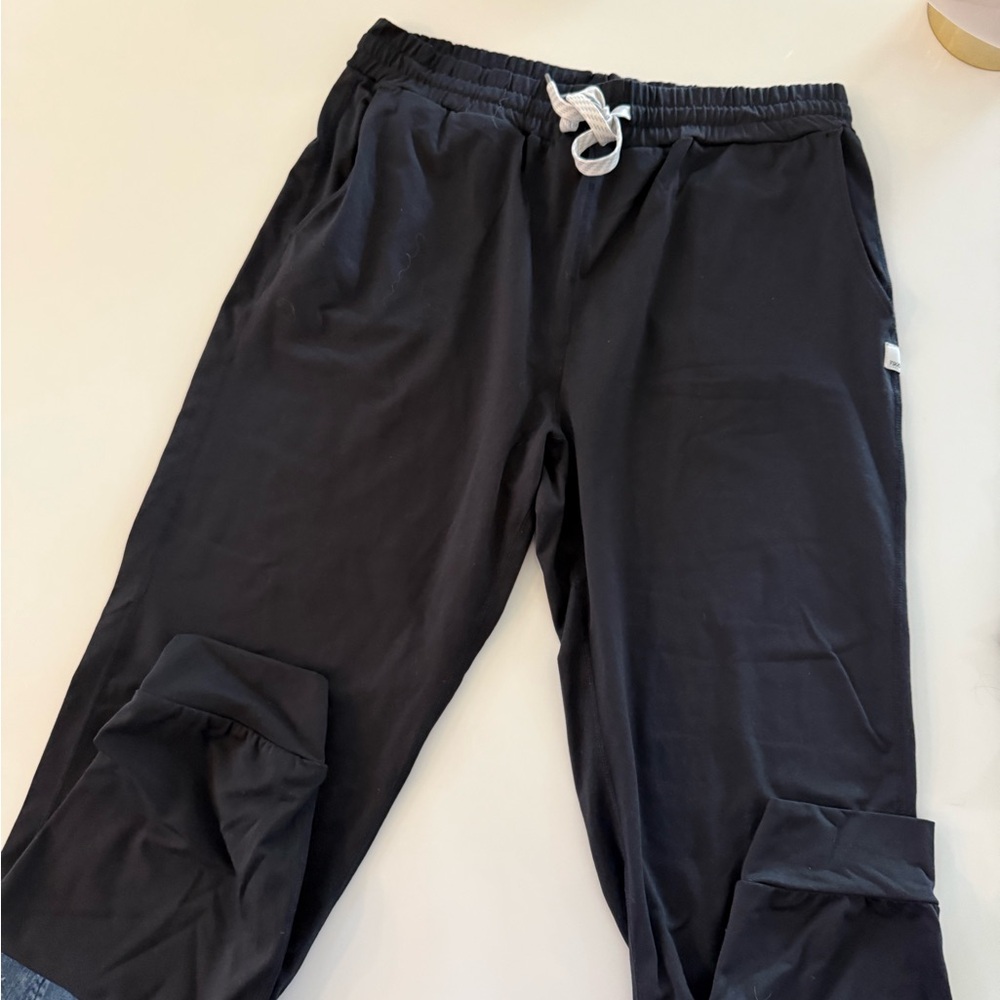 Vuori Black Joggers